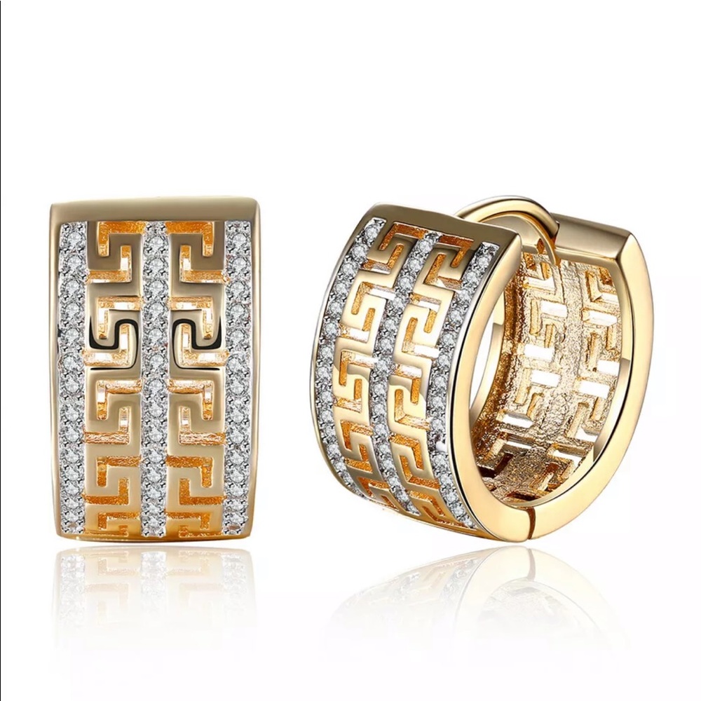 New Greek Design Huggie Hoop Earrings 18K Gold P - Picture 4 of 5